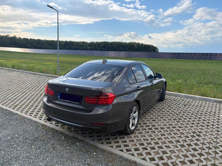 BMW SERIA 3 F30 / 318D / Cutie automata/ Interior full black