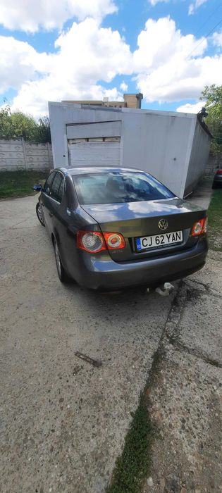 VOLKSWAGEN Jetta 2010 — imagine 3
