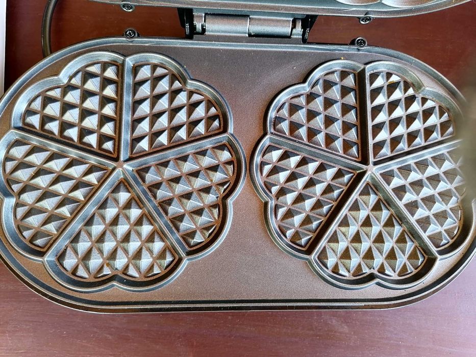 Гофретник Rohnson R-2205