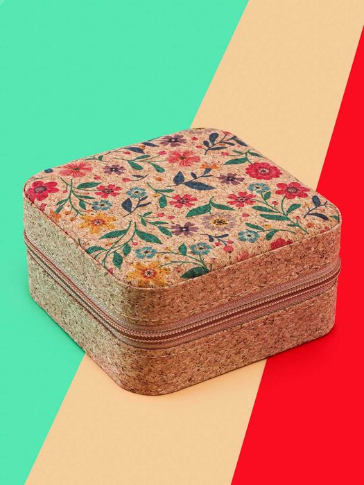 Шкатулка-органайзер для хранения украшений