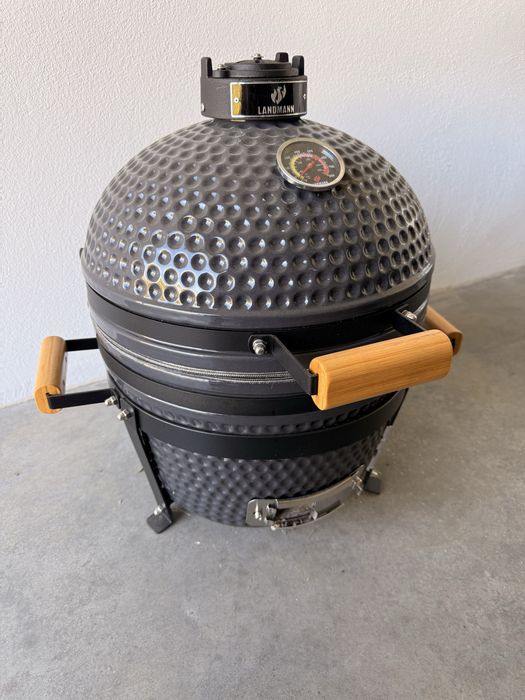 Gratar gradina cu carbuni, fix, din ceramica + inox, 55 x 55 cm, Landmann Kamado 572, cu capac, cu ceas de temperatura, 2 niveluri de gatit