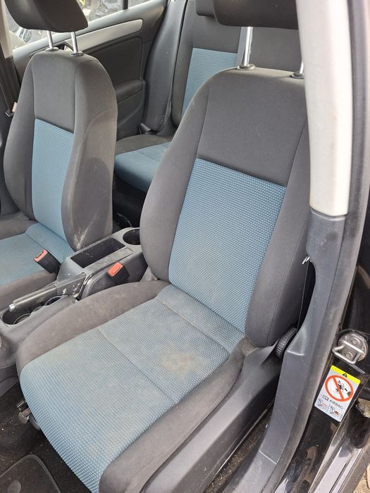 Голф  6 1.6 тди 105 коня 2010 година