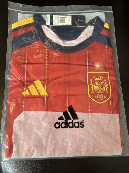Tricouri de fotbal- Soccer Jerseys