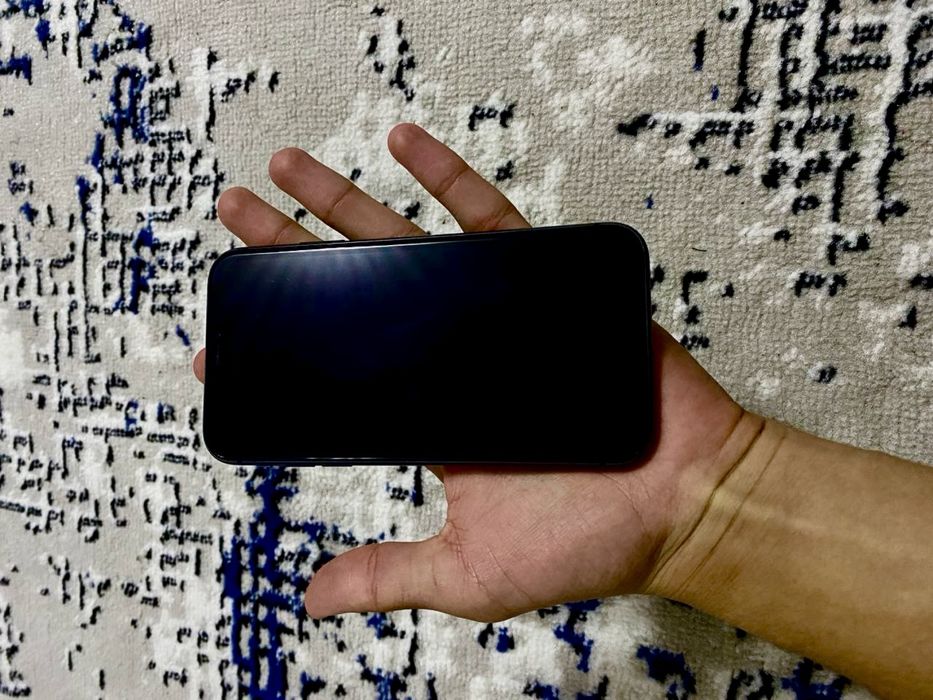 Iphone 11 / 79% / 64gb black