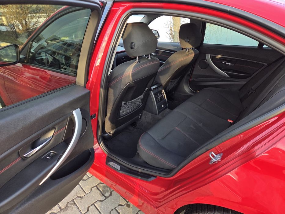 BMW 320d xDRIVE - mecanic foarte bine intretinut
