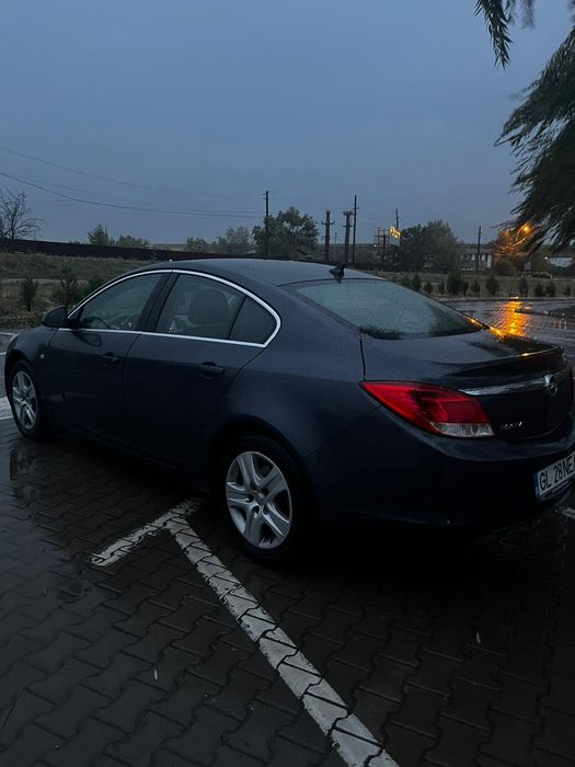 Vand sau schimb opel insignia 2009