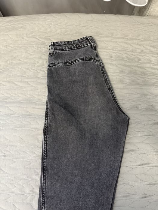 Продаю 2 пары джинс и кофту