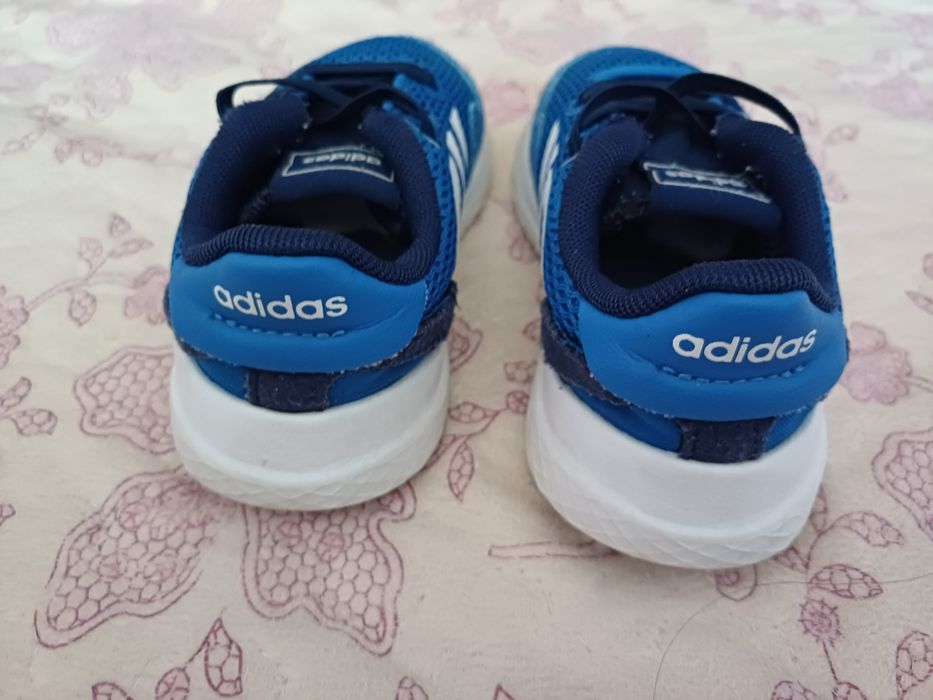 Маратонки Adidas