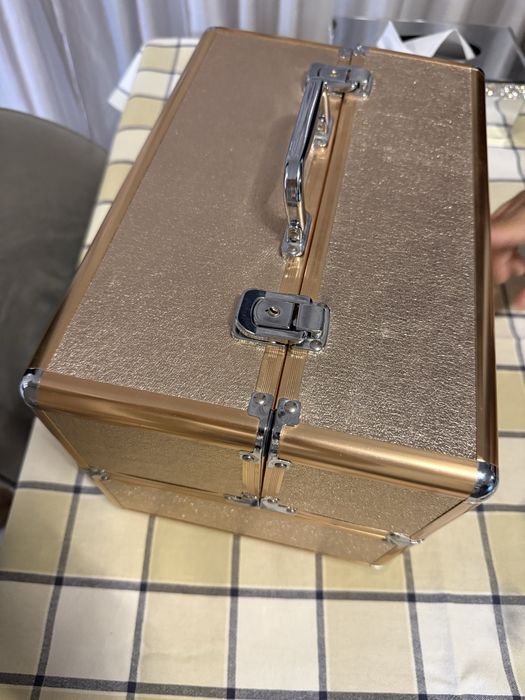 Професионален куфар за грим