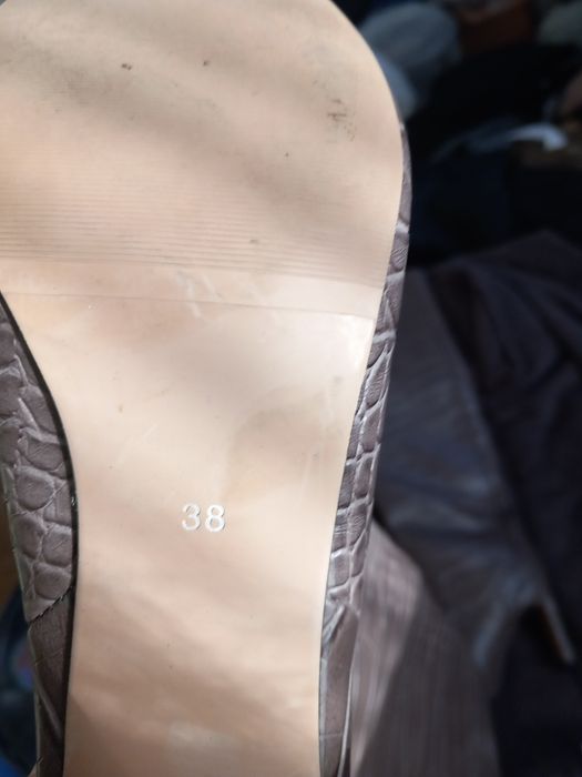 Vând cizme dama maro deschis