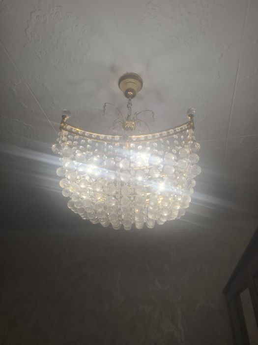 Продам люстру хрустальная