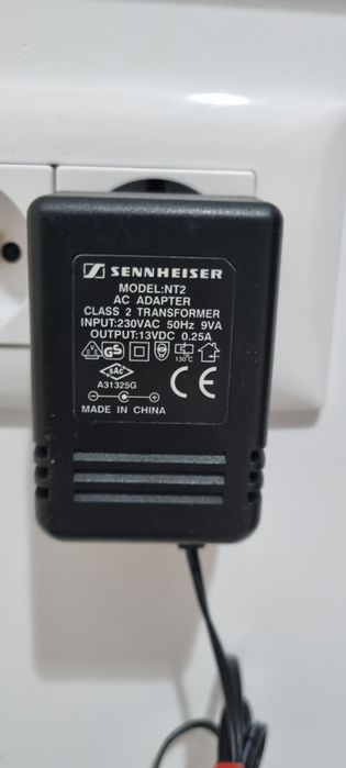 Set transmitator lavaliera cu receptor Sennheiser EW 100