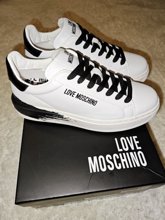 Love Moschino Сникърси