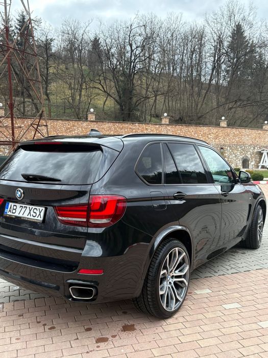 Vând BMW X5 313 CP M