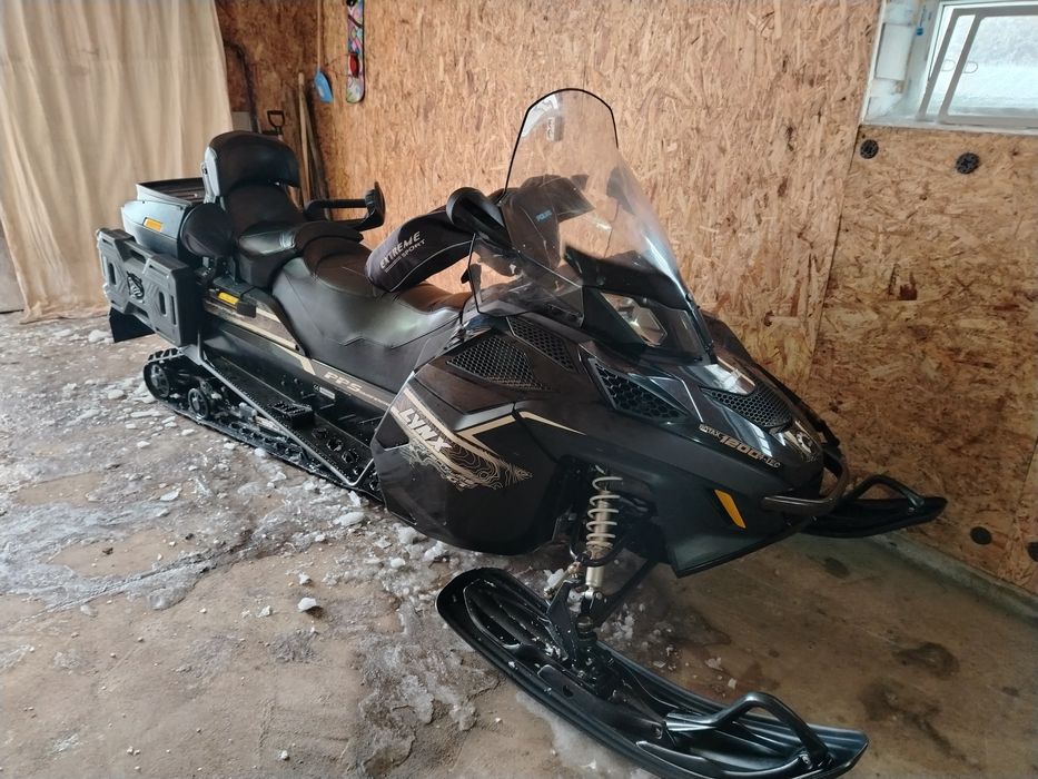 Продам снегоход BRP LYNX 1200
