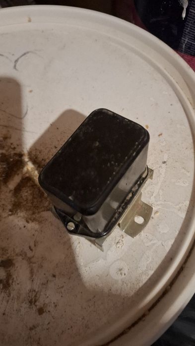 Semnalizari noi si releu nou dacia 1300