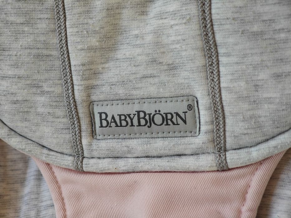 Balansoar Babybjorn roz cu gri