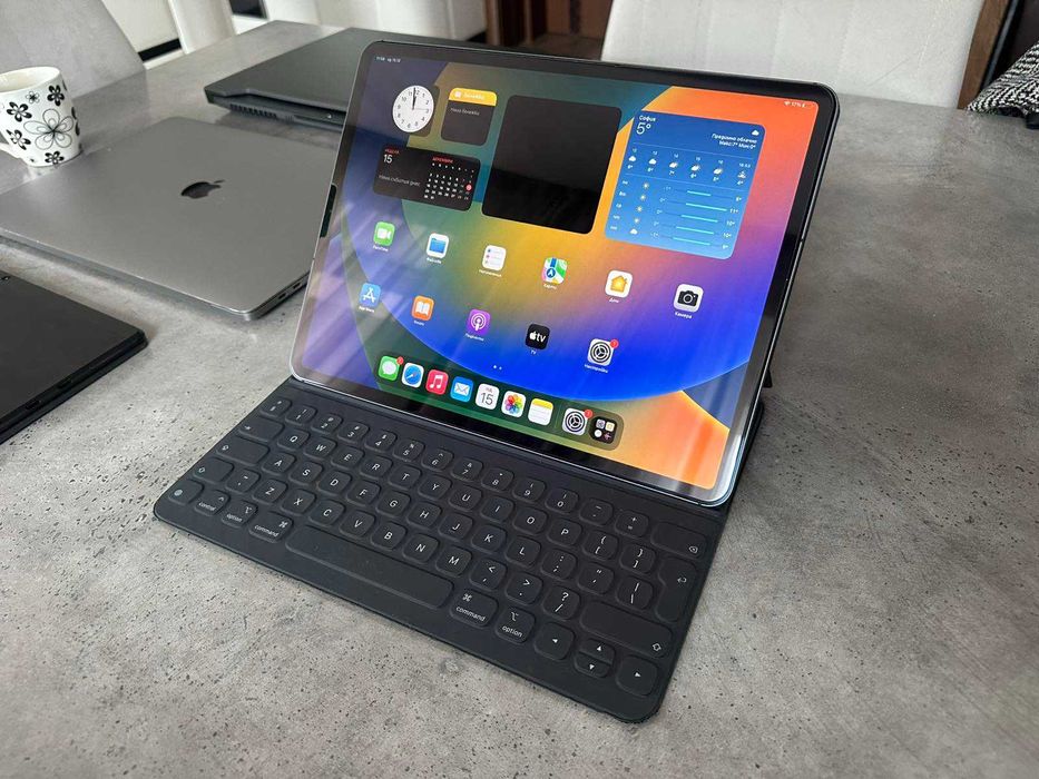 Ipad Pro 12.9” 3rd gen 2019 Cellular + Apple Smart Folio