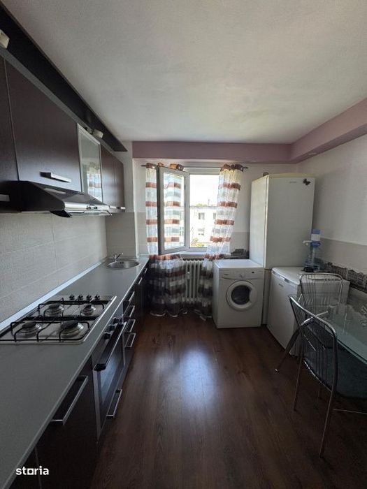 Apartamenr 2 camere, 54 mp, zona Brazda