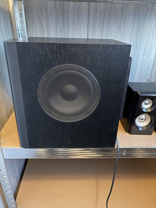 Саббуфер с колонками для компьютера