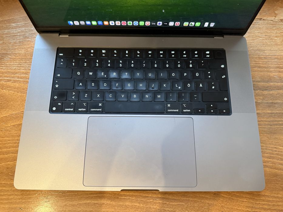Macbook Pro 16 inch - M1 Pro - 32gb ram - 512gb SSD