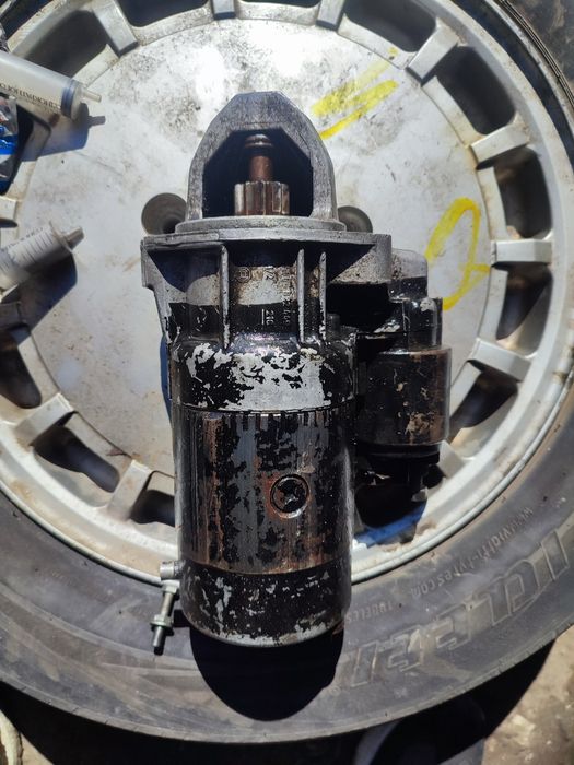 Продам мерседес 124 по запчастям