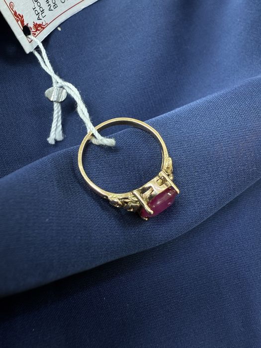 Золотое кольцо с рубином