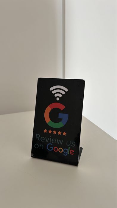 Card NFC stand pentru review-uri Google Business gata configurat pentru afacerea dumneavoastra