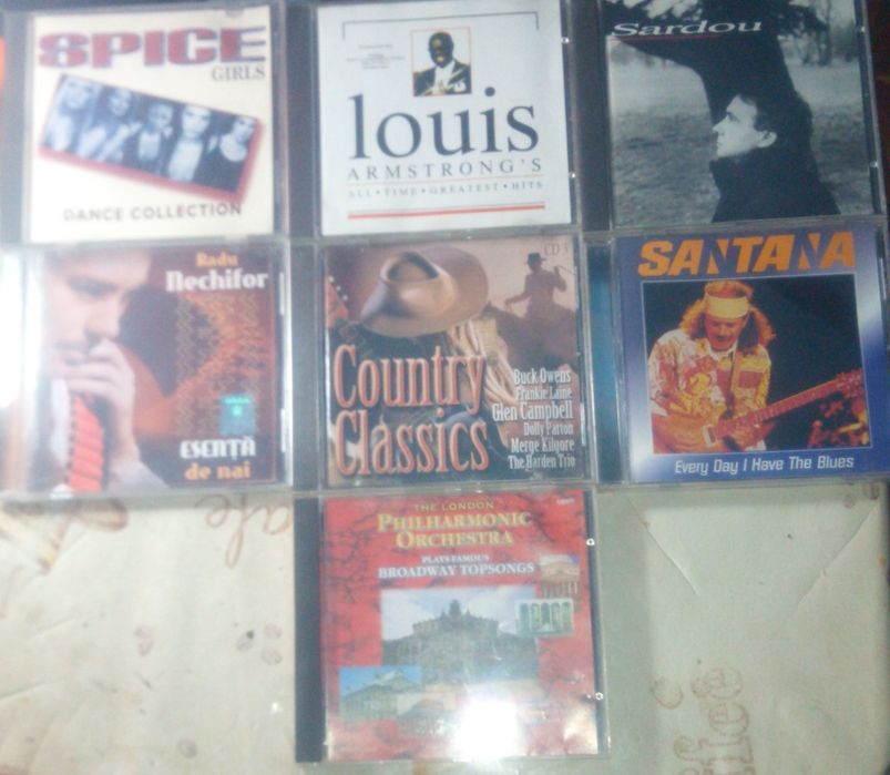 vând clăpari și masă de sticlă