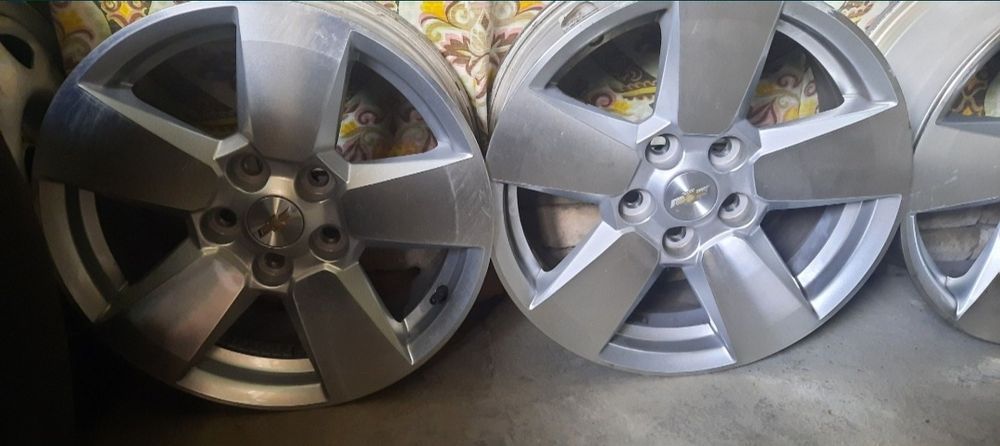 Продам родные диски от Malibu 1.не крашенные.оригинал снято с машины