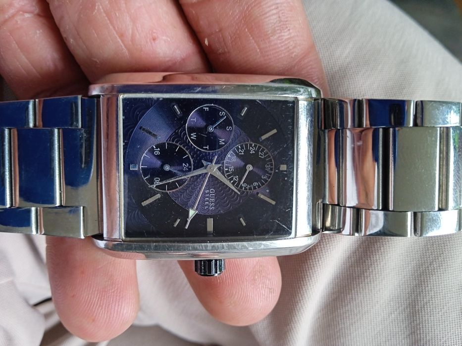 Продам мужские часы Guess