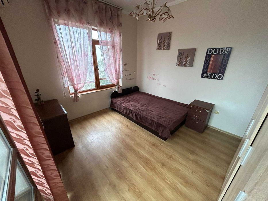 Дава се под наем Тристаен апартамент в Варна, м-т Траката - 90 кв.м за 164000 € - Снимка #5