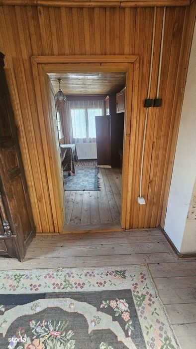 Casă spațioasă cu teren generos – Lerești, Argeș