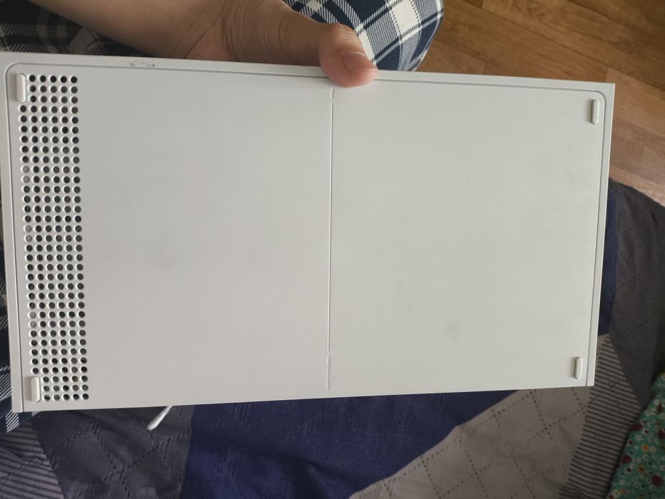 Продам Xbox Series S