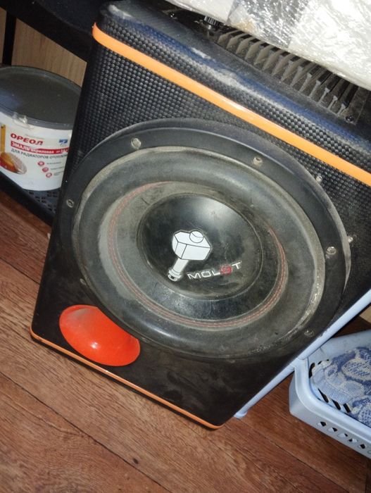 Продам сабудер без усилка