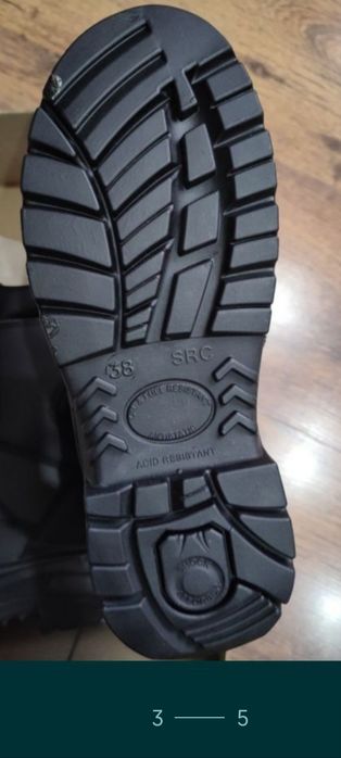 Черни кожени кубинки