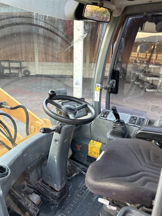 Incarctor frontal LIEBHERR 524