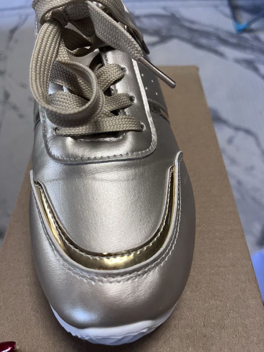 Женская обувь( кровоски)