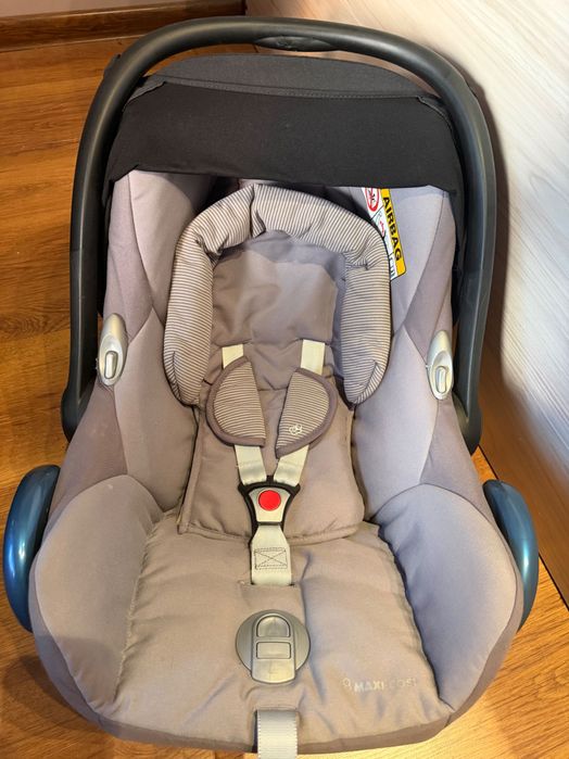 Стол за кола Maxi-Cosi CabrioFix с изофикс система FamilyFix комплект