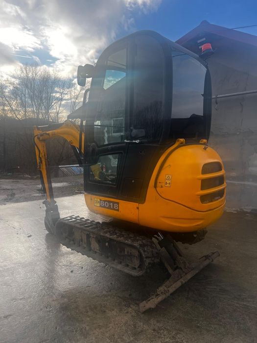 Vând miniexcavator JCB 8018 2012