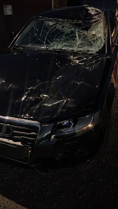 Vând Audi a 4 avariat din 2009