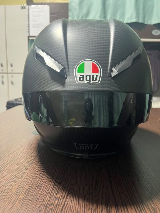 Мото шлем  AGV карбоновые продается