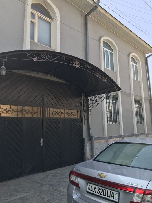 Дом 9 комн м-в  Панельный  . 6 соток.