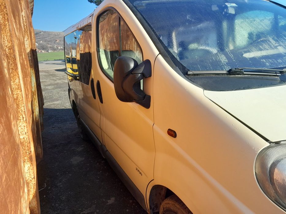 Продавам опел мовано на части