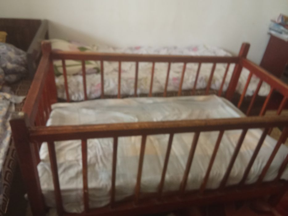 Болалар учун карават холати яхши