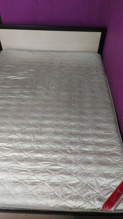 Продам спальный гарнитур