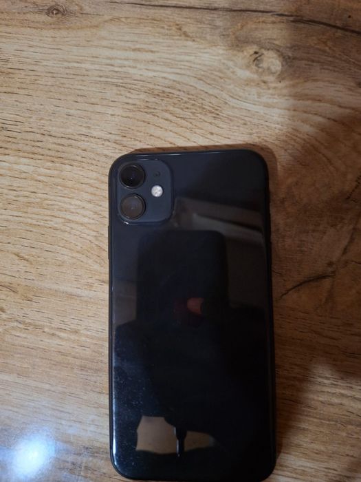 Iphone 11 64гб 77% акб