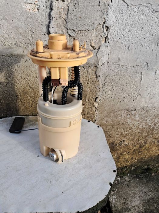 Горивна помпа за Митсубиши колт 1,3