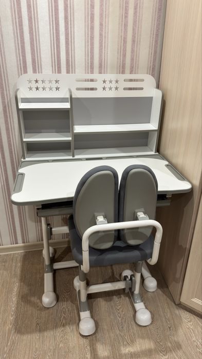 Продам парту б/у