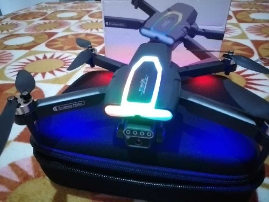 WIFI FPV професионален мини RC сгъваем дрон със 1080px камера